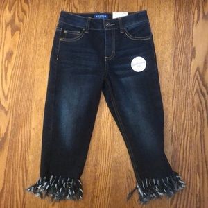 These are brand new girlfriend fit capri jeans